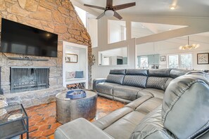 Living Room | Fireplace | Main Level