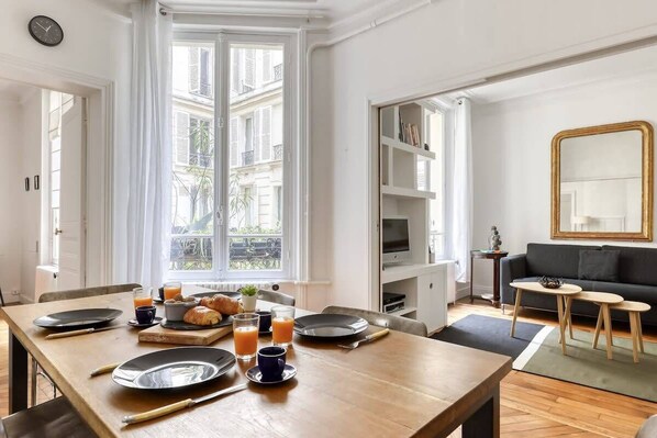 Dining table - Living room 