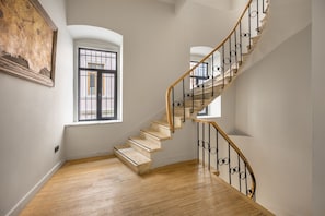 Handrails in hallways