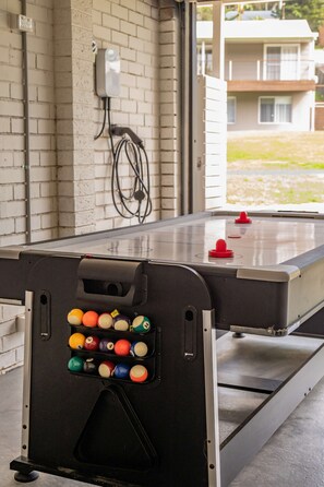 Game Room Deco 1