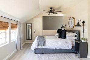 King bed with trundle pullout.