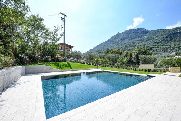 POOL (1)