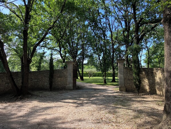 Enceinte de l’hébergement