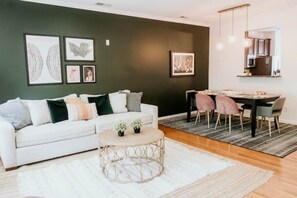 Living & dining great room