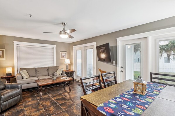 interiors-dining area-127738131