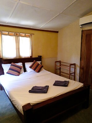 Bedroom - Cabin with Air Conditioning