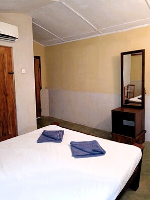 Bedroom - Cabin with Air Conditioning