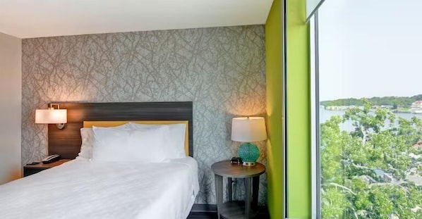 Unit with Queen bed