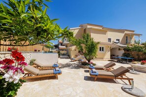 Villa Pelagia's Garden House image