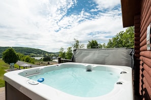 Bain à remous extérieur