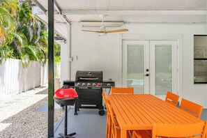 Backyard Porch: Dining Table, BBQ