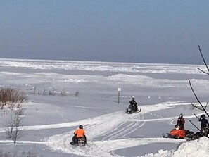 Skidåkning och snöaktiviteter