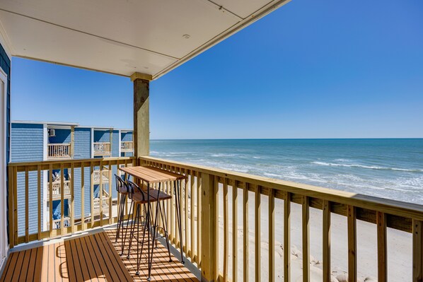 North Topsail Beach Vacation Rental | 1BR | 1BA | 500 Sq Ft | Stairs Required