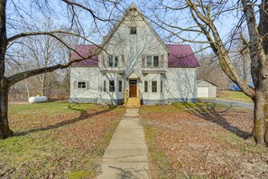 Home Exterior | Outdoor Fire Pit | Indoor Fireplace