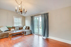 Living Room | 1st Floor | Smart TV | 1 Interior Step