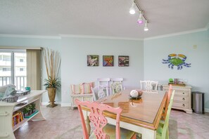 Dining Area | Cooking Basics | Dishware & Flatware