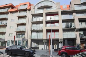 Außenseite Ferienhaus [Sommer]