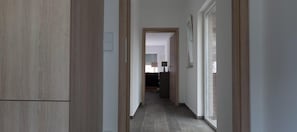 Ferienwohnung am See, 75 m², 1-2 Personen-Dezente Farben geben der Ferienwohnung eine wohnliche Atmosphäre