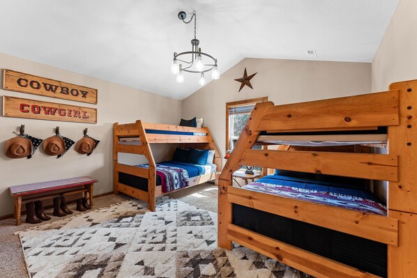 A bunkroom for the little buckaroos!