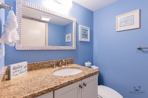 2454 Inland Harbour-Powder Room