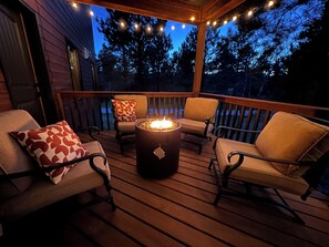 Gas firepit