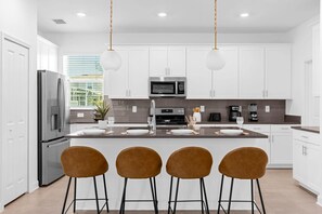 Fully Equipped Modern Kitchen