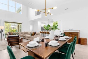Large Capacity Dining Areas