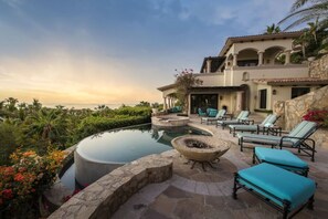 Villa del Mar Patio Overlook