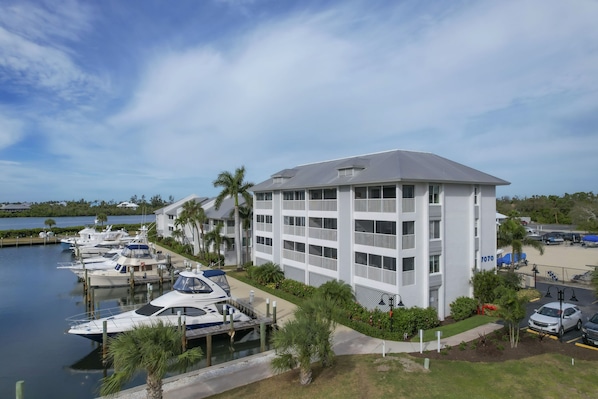 Ascend the elevator to the serene luxury of our 3rd floor condo. Sunset Views.
