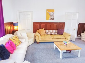 Living room | Colzium Farmhouse, Kirknewton, near Edinburgh
