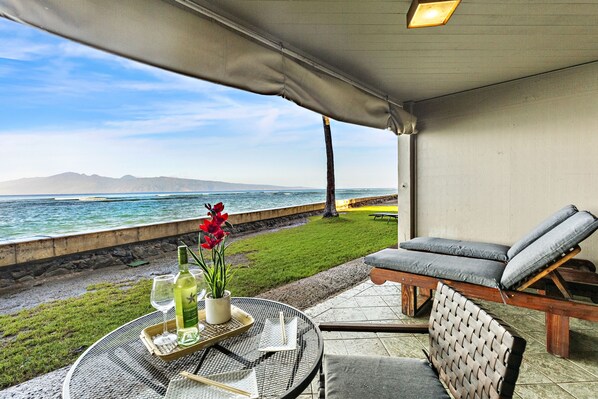 Dining and lounging on your private lanai
