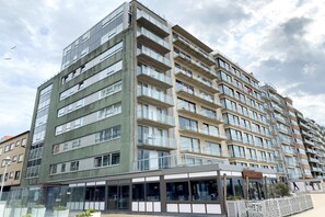Außenseite Ferienhaus [Sommer]