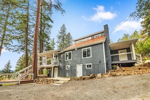 The Ponderosa Home - Exterior 