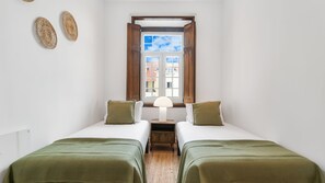 A boho twin bedroom with comfortable mattresses and high quality bed linen.
#comfort #boho #portugal #pt #sintra