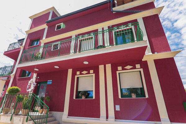 Fachada do alojamento
