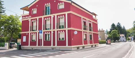 Façade de lâhĂ©bergement