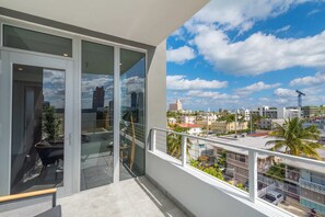balcony