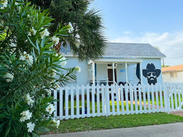 Welcome to the most eclectic cowboy themed home in Texas! Cowboy Casa!
