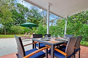 Outdoor dining