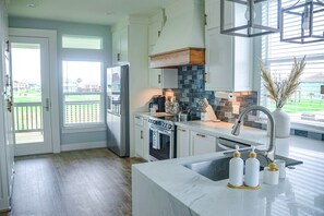 Beautiful kitchen!