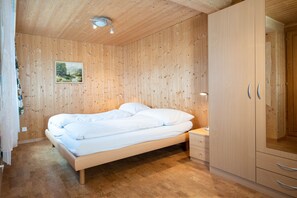 Bedroom with double bed