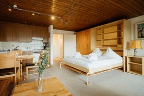 Cupboard bed