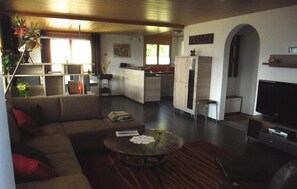 Spacious livingroom