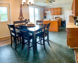 Well appointed kitchen with all you need!