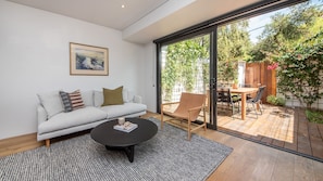 Living leading out to courtyard 