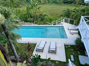 Terrace with loungechairs