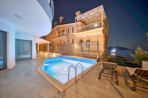 Front of property – evening/night