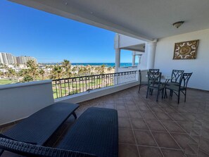 Balcony/Terrace with a View!