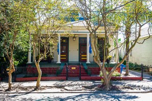 Front exterior of The Lookout Inn