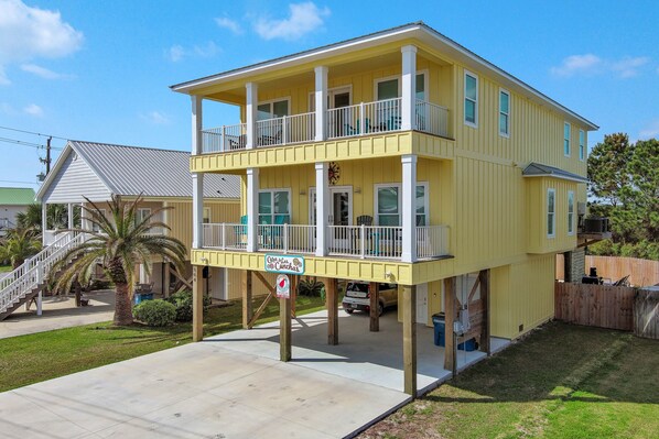 Private home just two blocks from the beach!